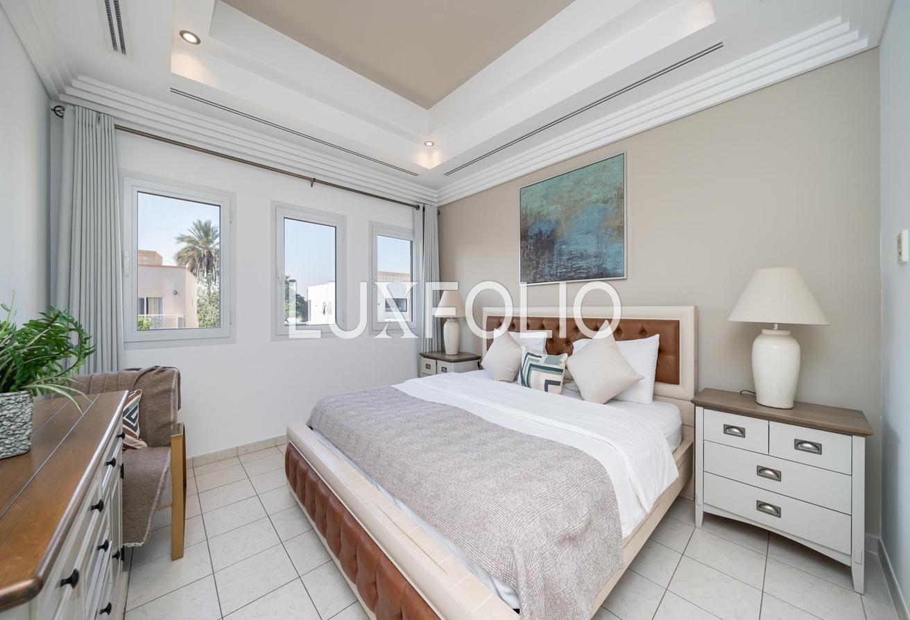 Spectacular | Available | Fully Furnished photo 16