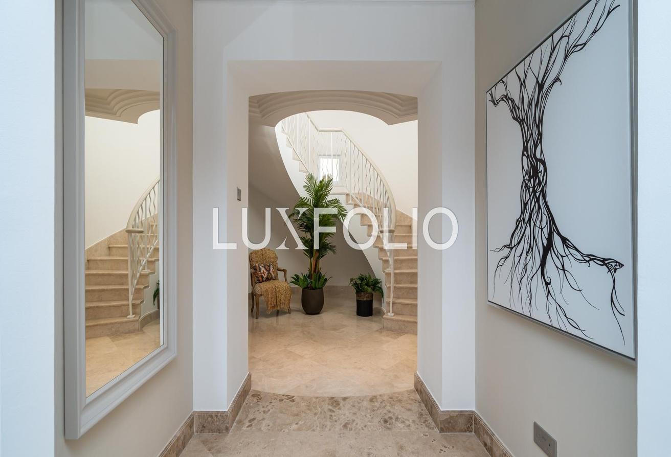 Spectacular | Available | Fully Furnished photo 2