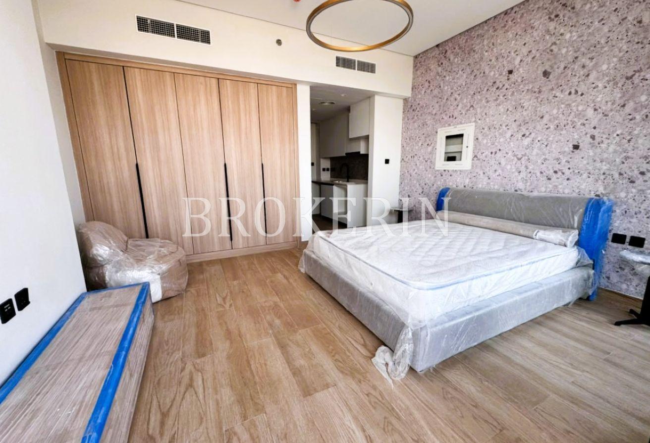 STUNNING | PANORAMIC VIEW |FULLY FURNISHED STUDIO photo 4