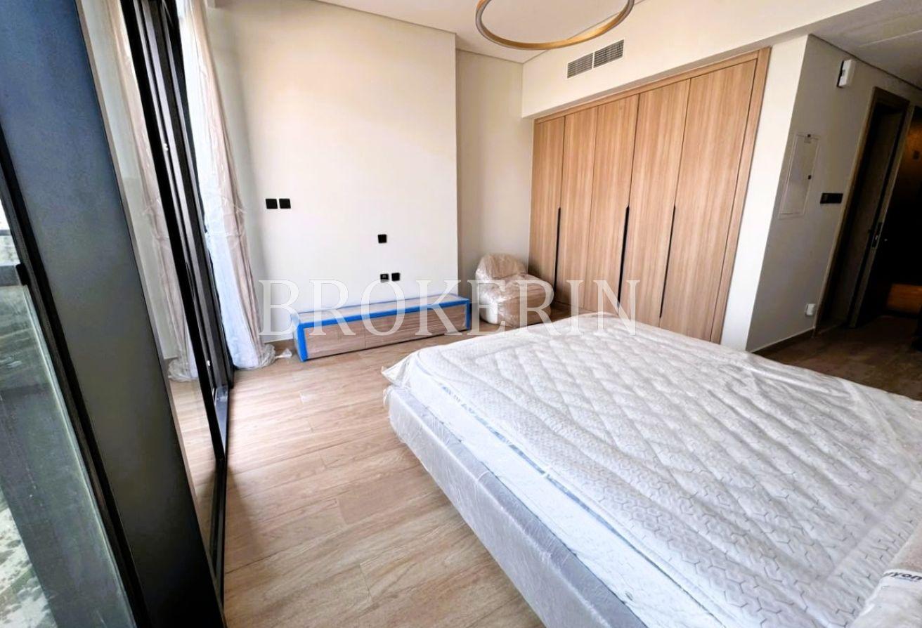 STUNNING | PANORAMIC VIEW |FULLY FURNISHED STUDIO photo 3