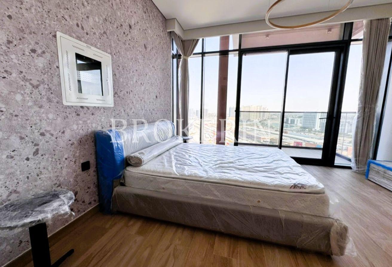 STUNNING | PANORAMIC VIEW |FULLY FURNISHED STUDIO photo 5