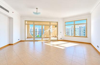 Apartment - 3 - 4 for rent in Al Msalli - Shoreline Apartments - Palm Jumeirah - Dubai