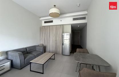 Apartment - Studio - 1 for rent in SOL Bay - Business Bay - Dubai