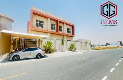 Villa - 3 Bedrooms - 4 Bathrooms for rent in Nad Al Sheba 4 - Nad Al Sheba - Dubai