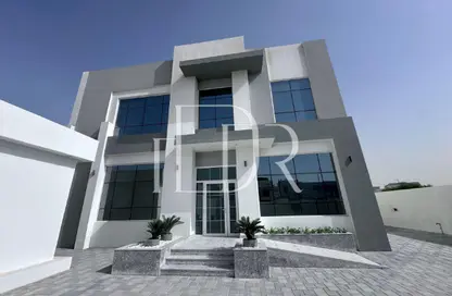 Villa - 5 Bedrooms - 6 Bathrooms for rent in Madinat Al Riyad - Abu Dhabi