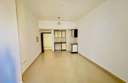 Apartment - Studio - 1 for rent in Al Salem Tower 2 - Al Nahda 1 - Al Nahda - Dubai Apartment - Studio - 1 for rent in Al Salem Tower 2 - Al Nahda 1 - Al Nahda - Dubai