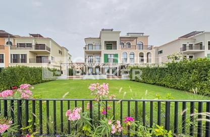 Villa - 5 Bedrooms - 7+ Bathrooms for rent in Sur La Mer - Jumeirah 1 - Jumeirah - Dubai