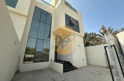 Villa - 4 Bedrooms - 6 Bathrooms for rent in Khuzam - Ras Al Khaimah