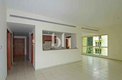 Apartment - 2 Bedrooms - 2 Bathrooms for rent in Al Thayyal 4 - Al Thayyal - Greens - Dubai