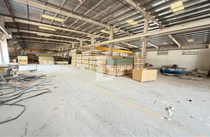 Warehouse - Studio for rent in Dubai Investment Park 1 (DIP 1) - Dubai Investment Park (DIP) - Dubai