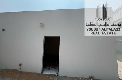 Warehouse - Studio - 2 Bathrooms for rent in Umm Dir - Umm Al Quwain