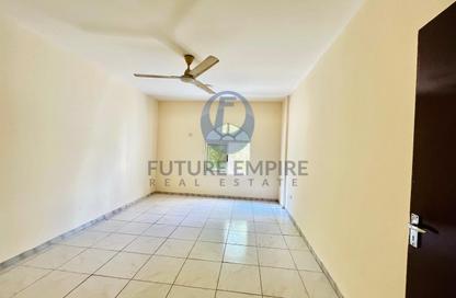 Office Space - Studio - 1 Bathroom for rent in Al Muteena - Deira - Dubai