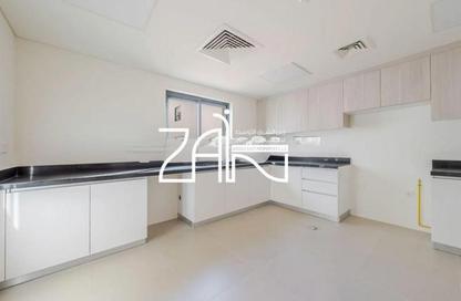 Villa - 4 Bedrooms - 6 Bathrooms for rent in Fay Al Reeman II - Al Shamkha - Abu Dhabi