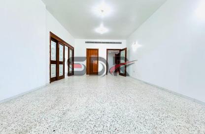 Apartment - 3 Bedrooms - 5 Bathrooms for rent in Al Khalidiya - Abu Dhabi