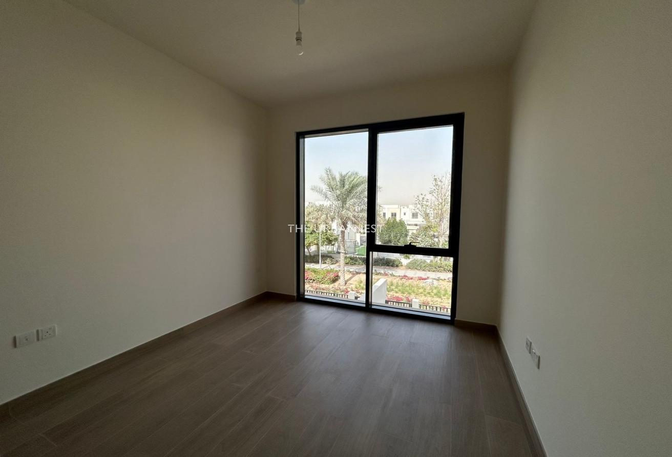 Immaculate 3BR + maids Duplex | Garden & Pool Access photo 10