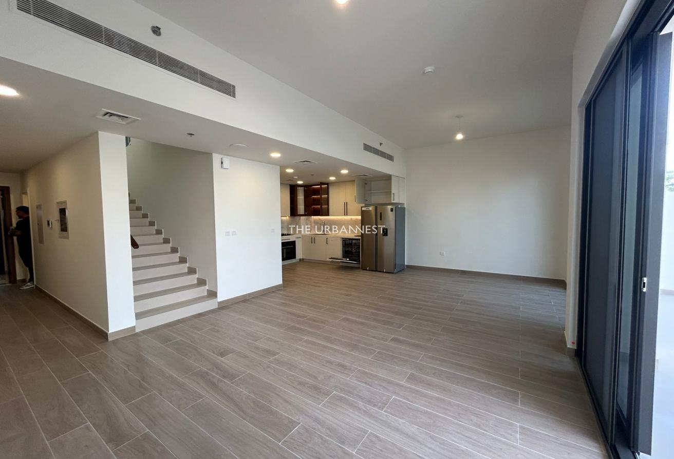 Immaculate 3BR + maids Duplex | Garden & Pool Access photo 5