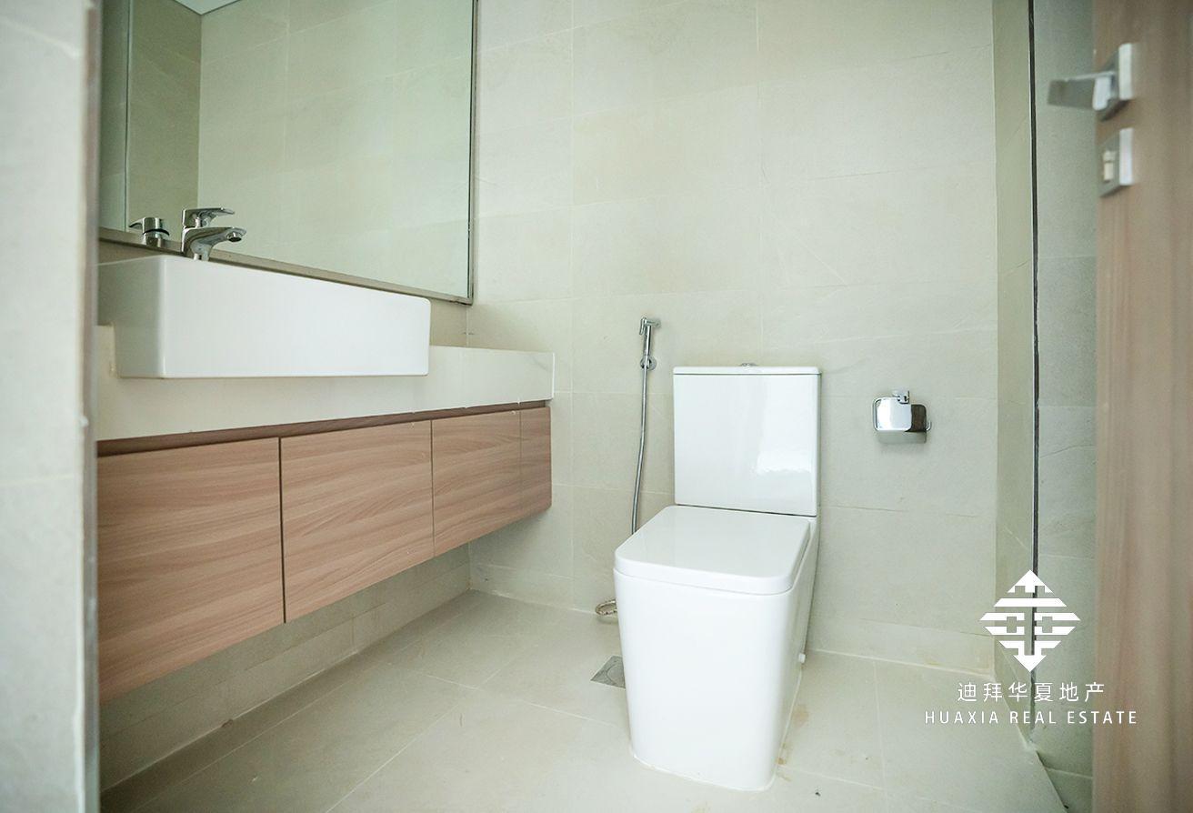 Fully Furnished |Vacant| Pool View photo 6