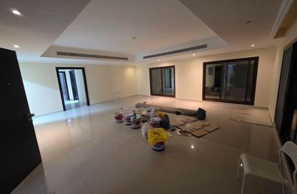 Apartment - 3 Bedrooms - 5 Bathrooms for rent in Al Mushrif - Abu Dhabi Apartment - 3 Bedrooms - 5 Bathrooms for rent in Al Mushrif - Abu Dhabi