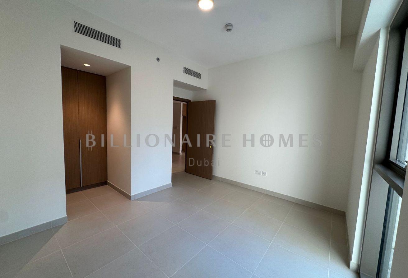 SPACIOUS LAYOUT | PRIME LOCATION | VACANT photo 7