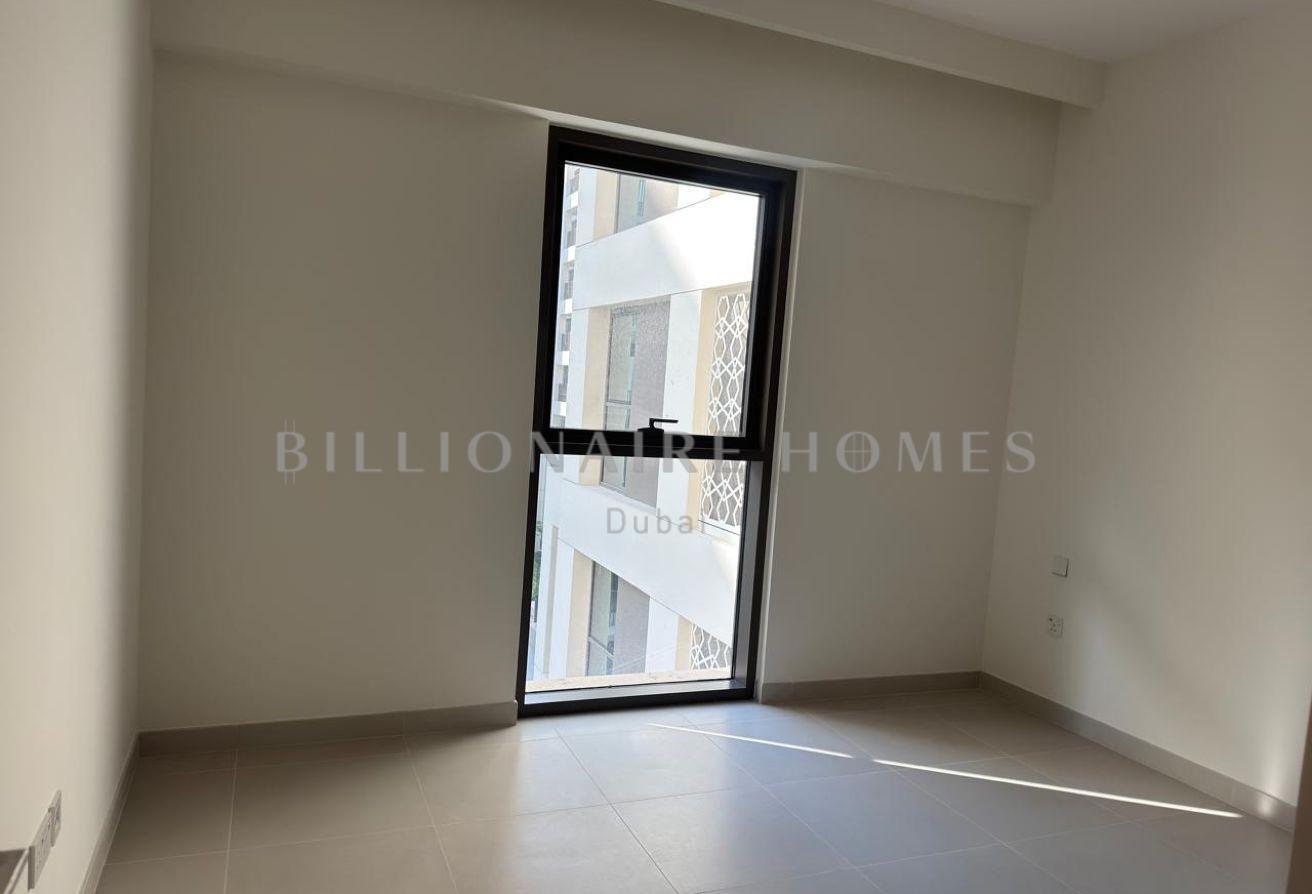 SPACIOUS LAYOUT | PRIME LOCATION | VACANT photo 8