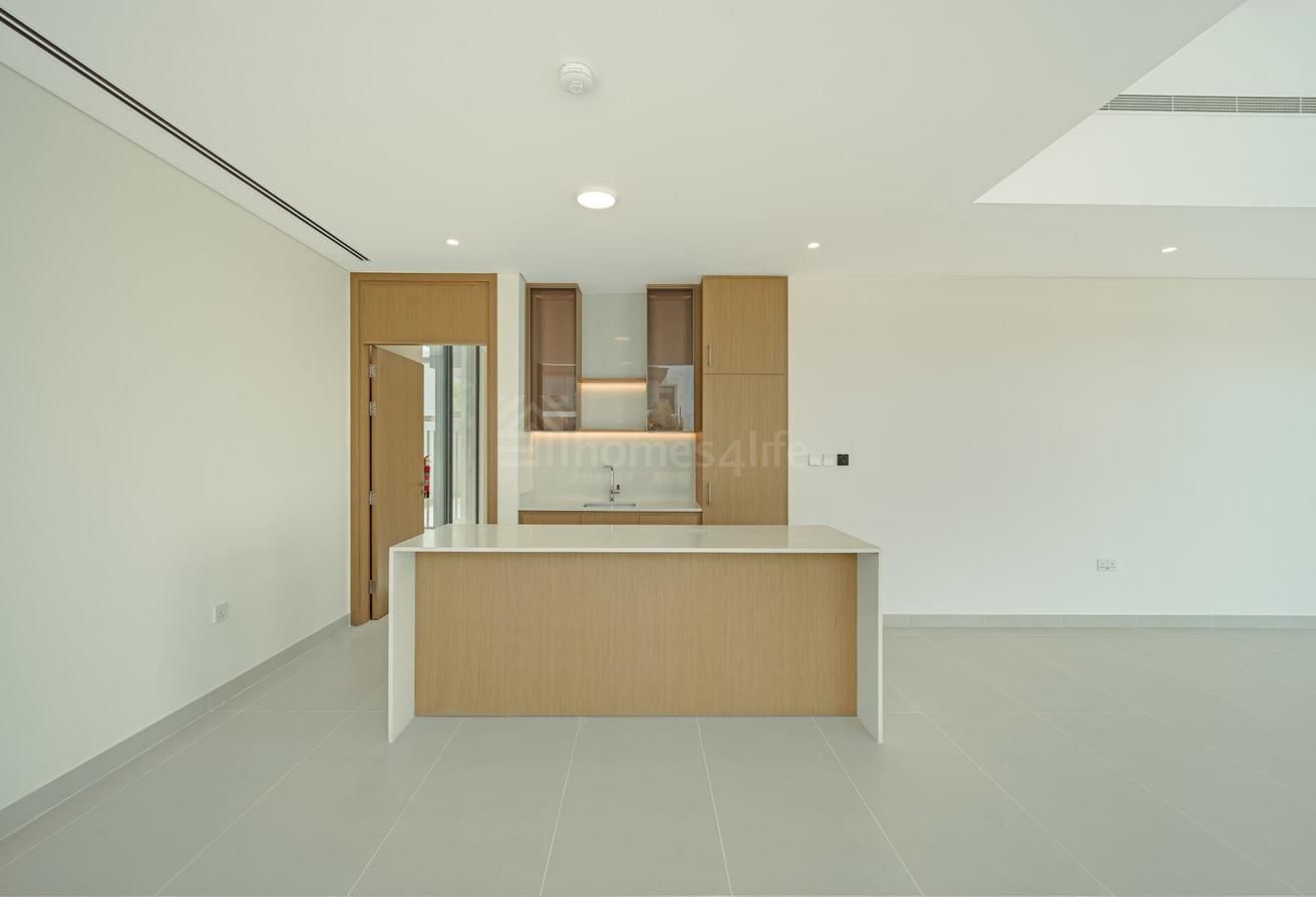 Brand New I Ready to Move I Great location photo 3