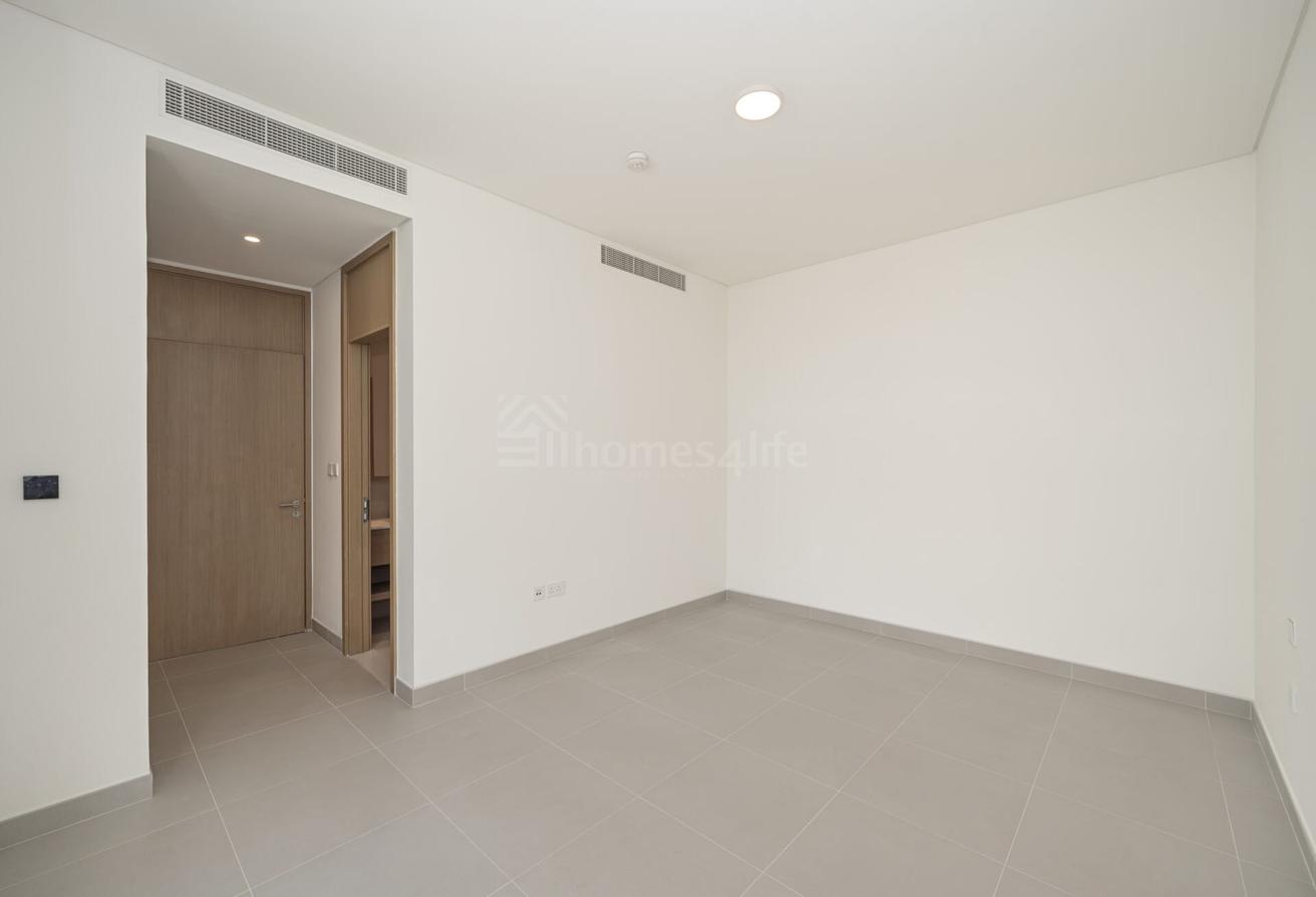 Brand New I Ready to Move I Great location photo 24