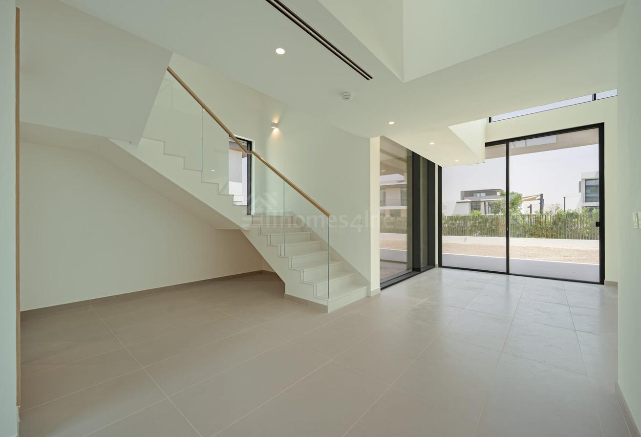 Brand New I Ready to Move I Great location photo 13