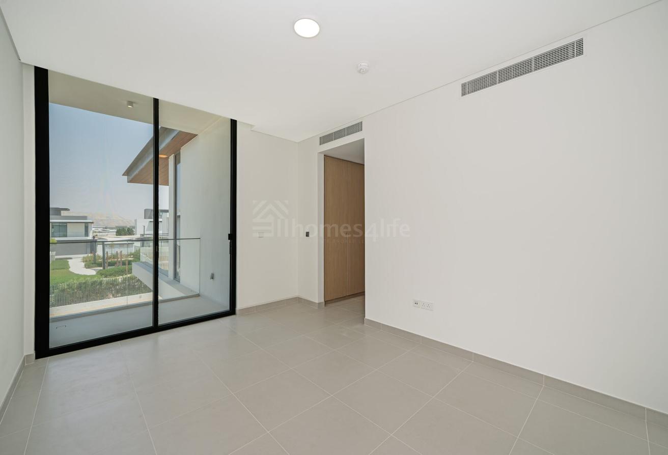 Brand New I Ready to Move I Great location photo 18