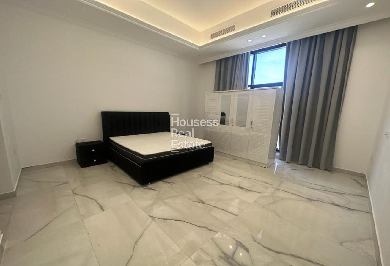 Luxury 5BR Villa | Private Garden | Al Awir First photo 6