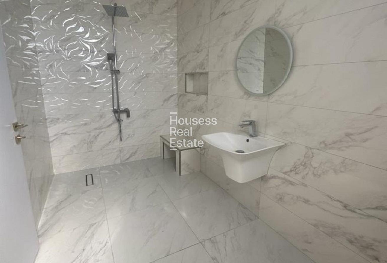 Luxury 5BR Villa | Private Garden | Al Awir First photo 14