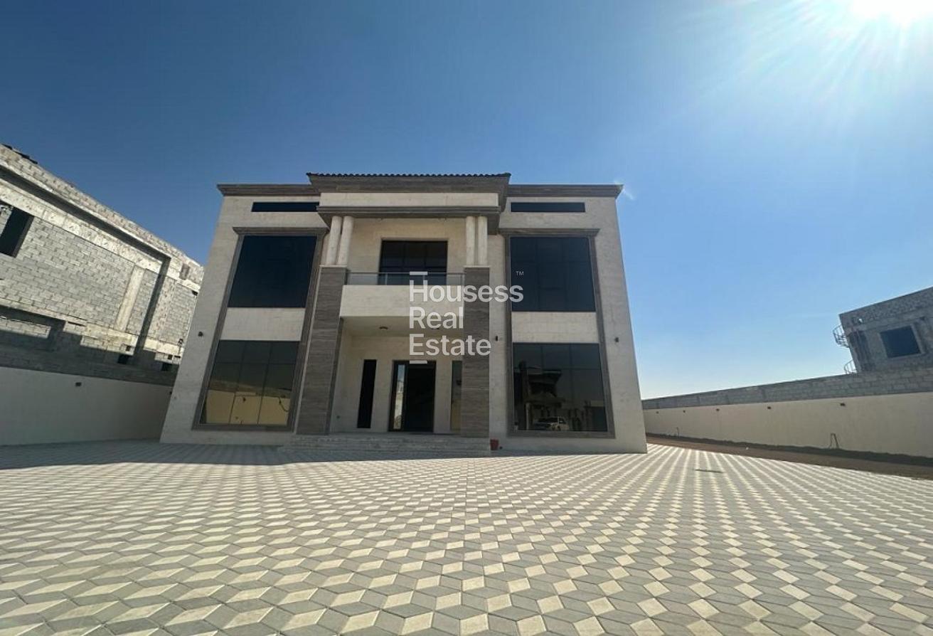 Luxury 5BR Villa | Private Garden | Al Awir First photo 12