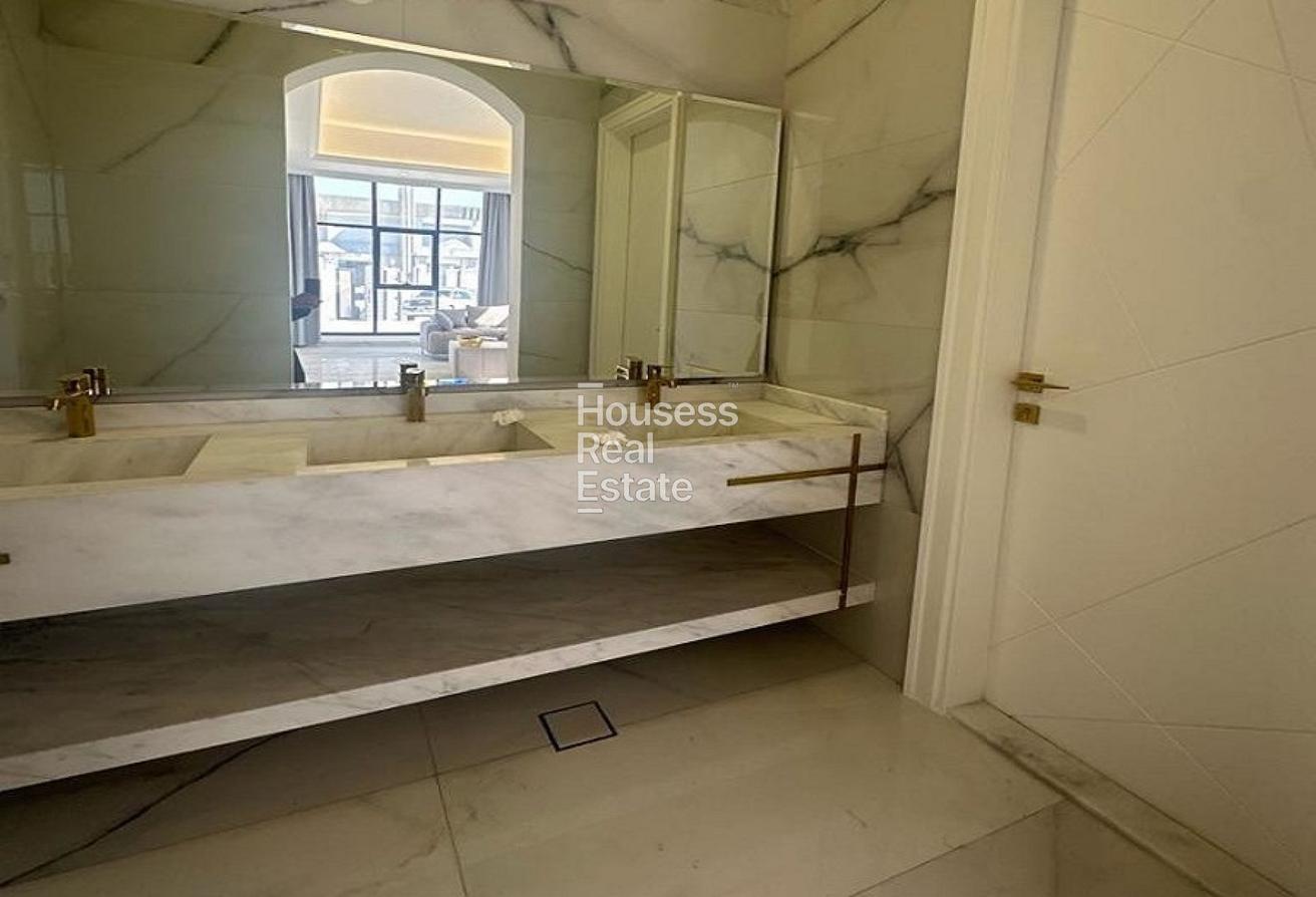 Luxury 5BR Villa | Private Garden | Al Awir First photo 13