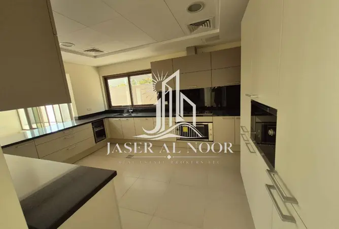 163232034 - Property Image 3