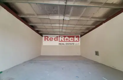 Warehouse - Studio for rent in Al Sajaa Industrial - Al Sajaa - Sharjah