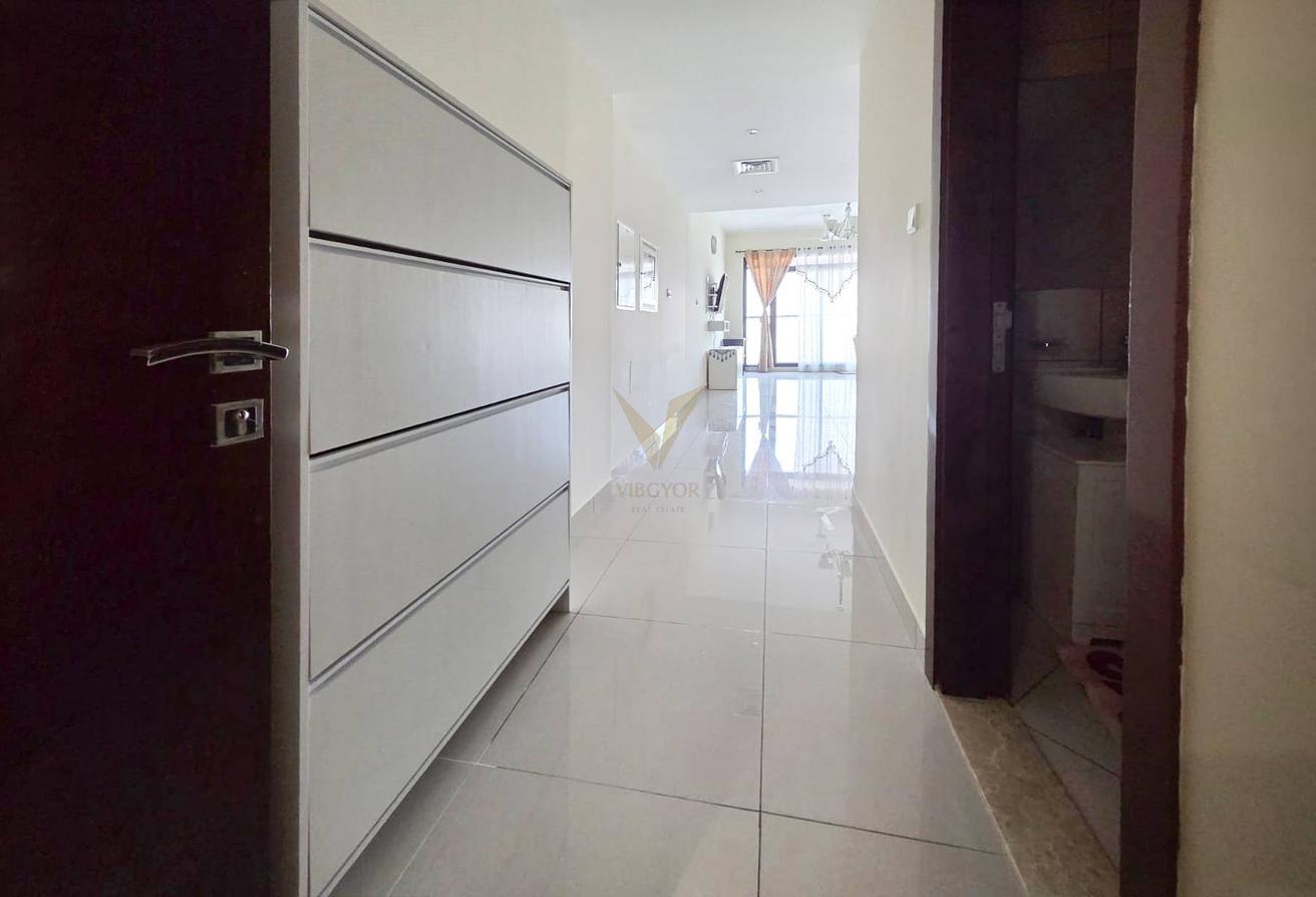 Spacious Fully Furnished 1-BR Apartment for Rent photo 9