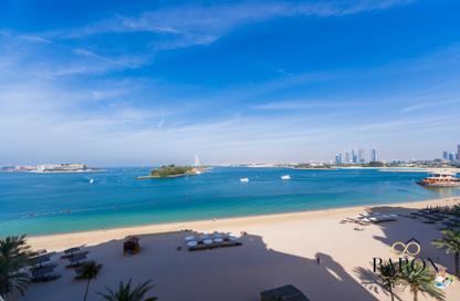 Apartment - 2 Bedrooms - 2 Bathrooms for rent in Al Sultana - Shoreline Apartments - Palm Jumeirah - Dubai