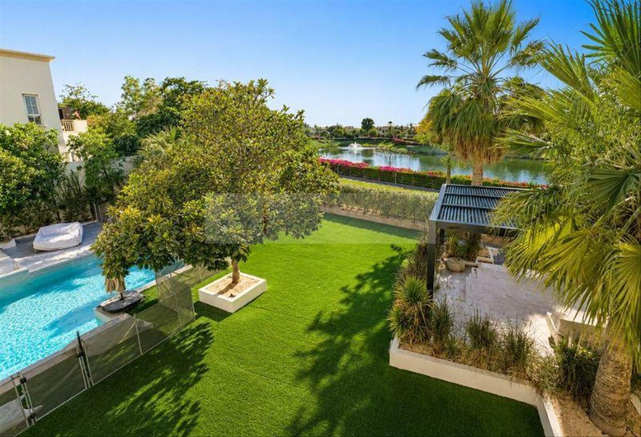 12,449 Sqft | Fully Upgraded | Private Pool photo 10