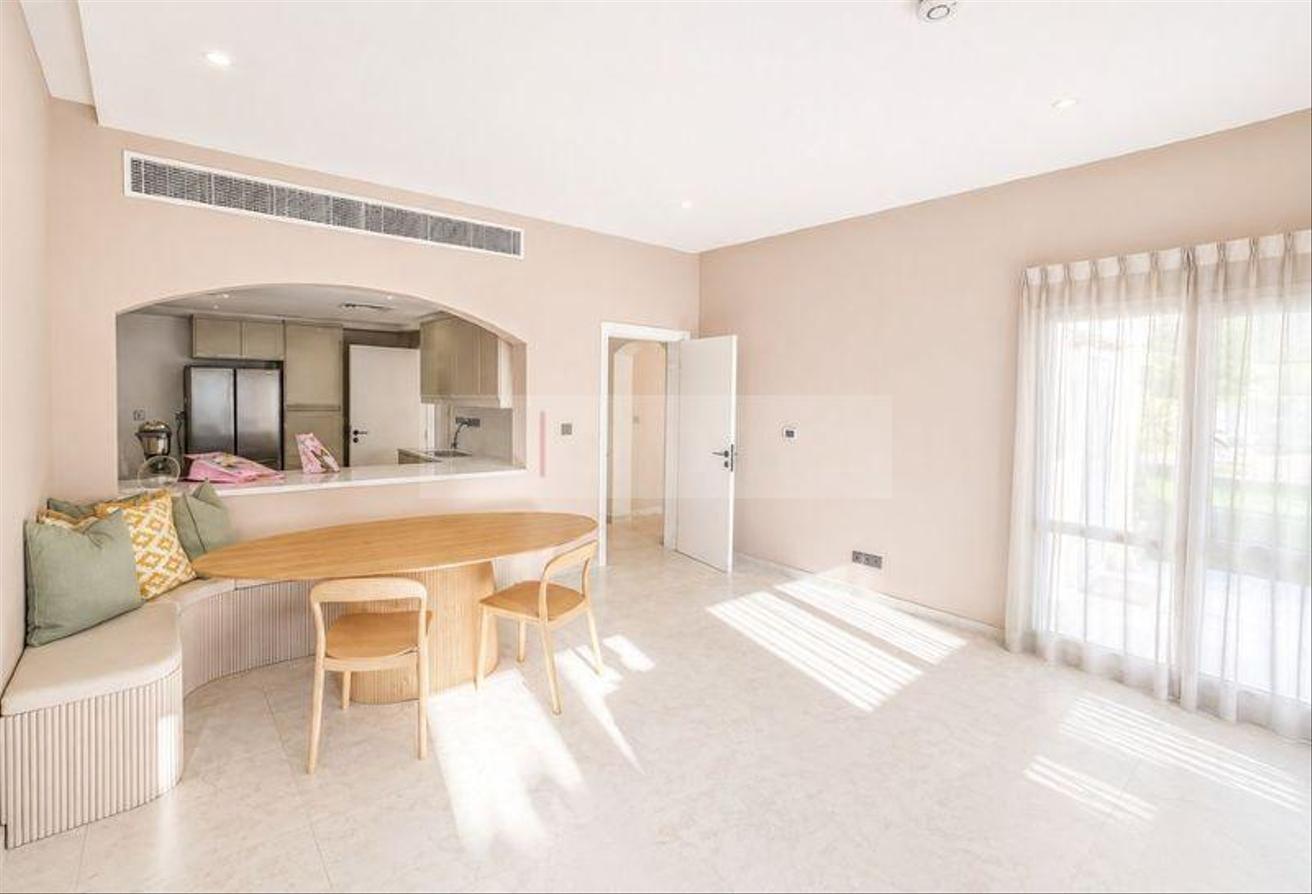12,449 Sqft | Fully Upgraded | Private Pool photo 4