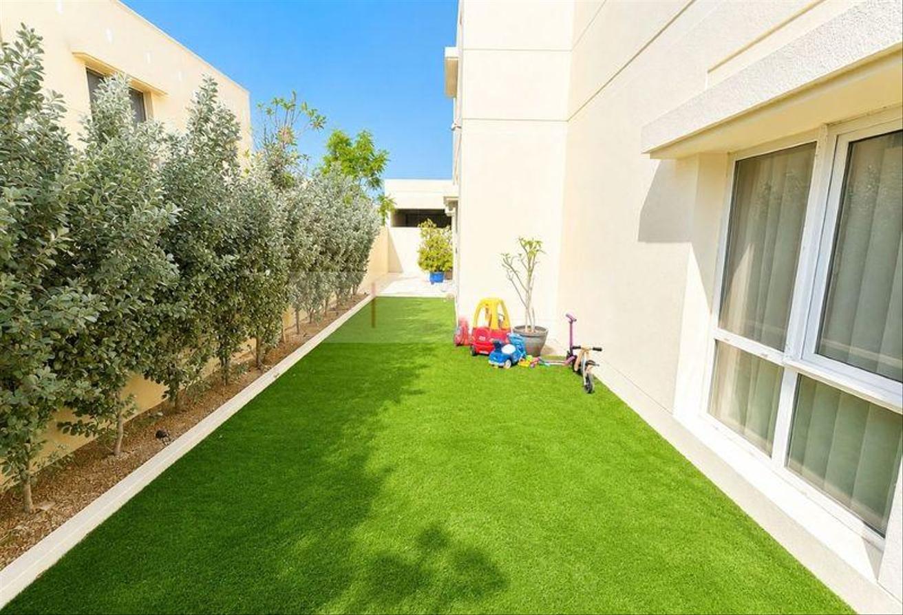 12,449 Sqft | Fully Upgraded | Private Pool photo 12