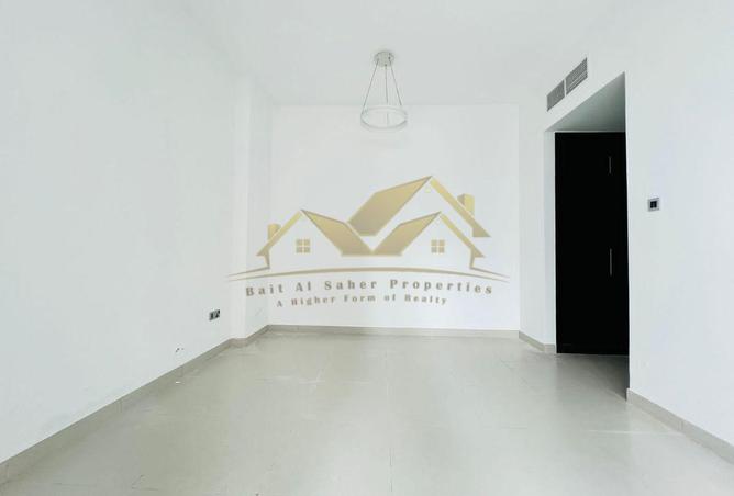 2OoyrLLXu52 - Property Image 2