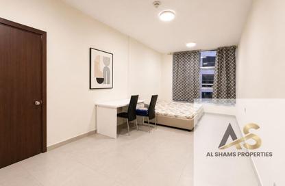 Apartment - Studio - 1 Bathroom for rent in Al Souk Al Kabeer - Bur Dubai - Dubai Apartment - Studio - 1 Bathroom for rent in Al Souk Al Kabeer - Bur Dubai - Dubai