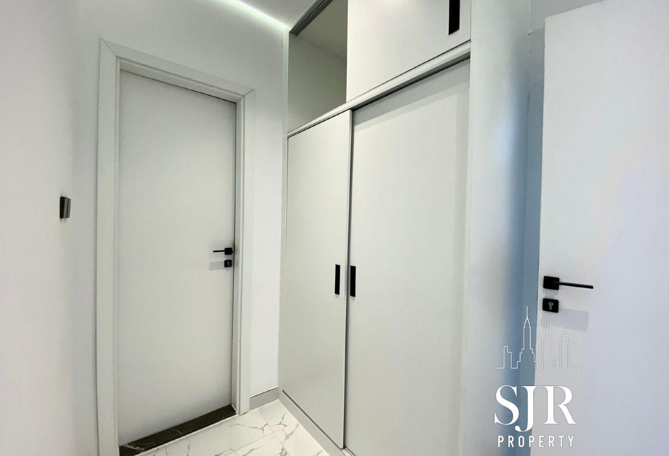 Luxury 6bed | Private Pool | Available Now photo 5