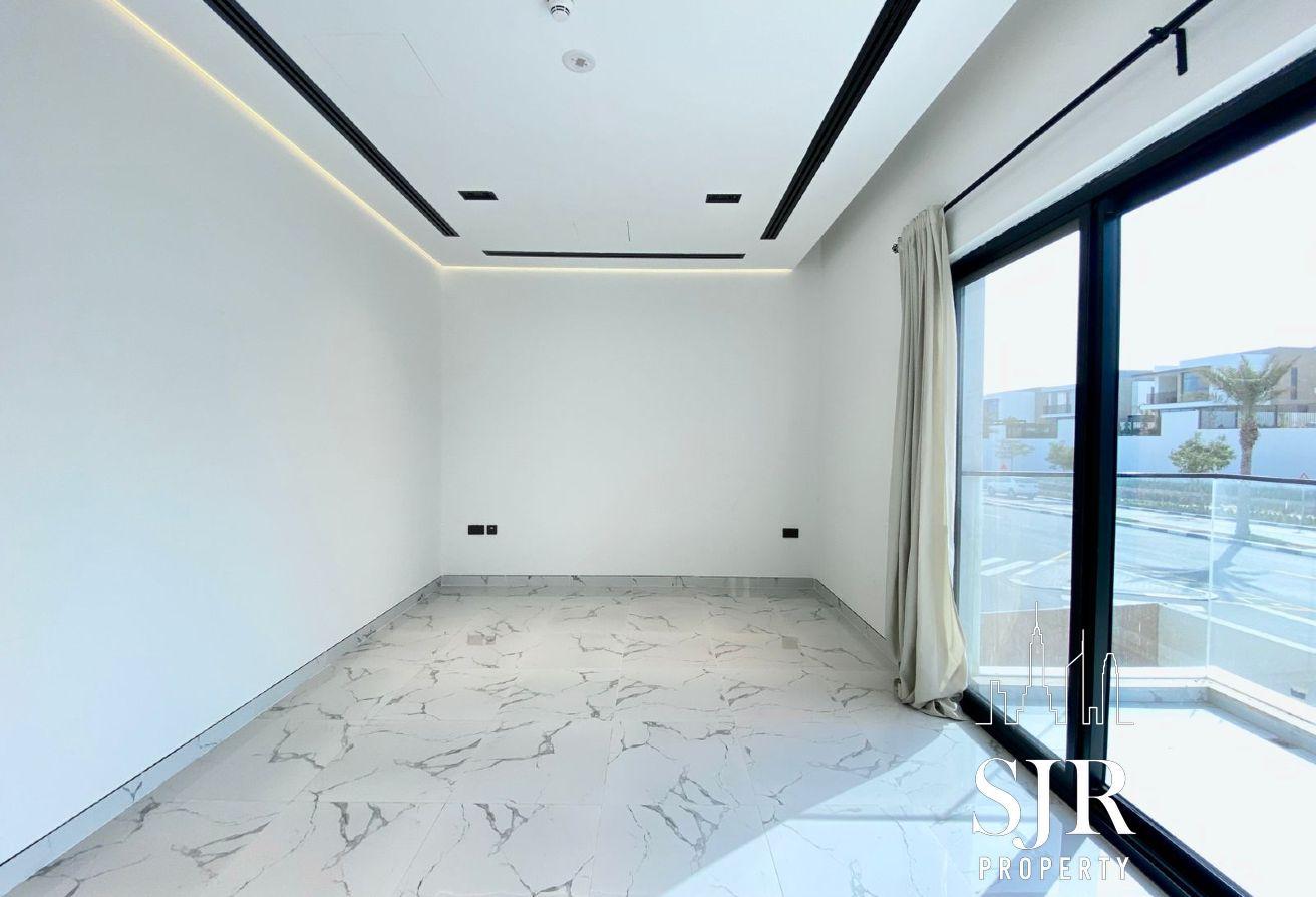 Luxury 6bed | Private Pool | Available Now photo 16