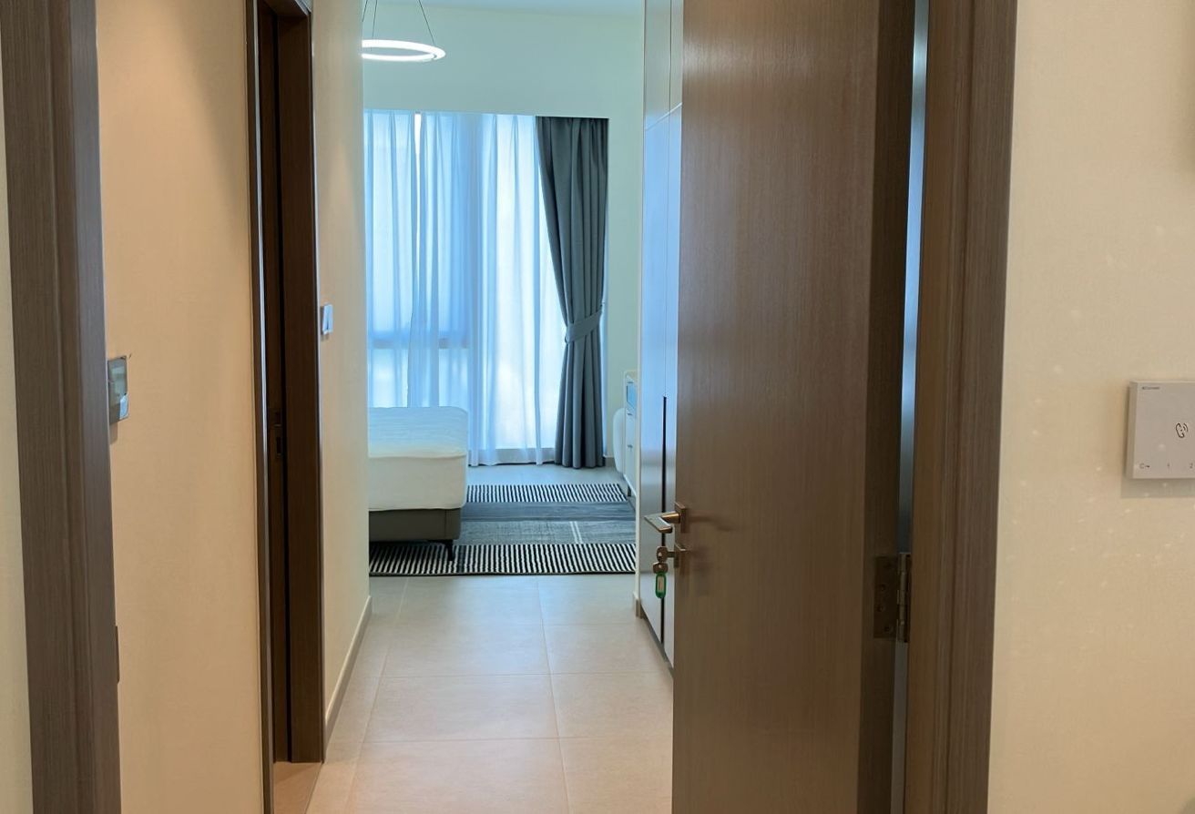 Luxury 3-Bedroom Apartment | Burj Khalifa View — image 9