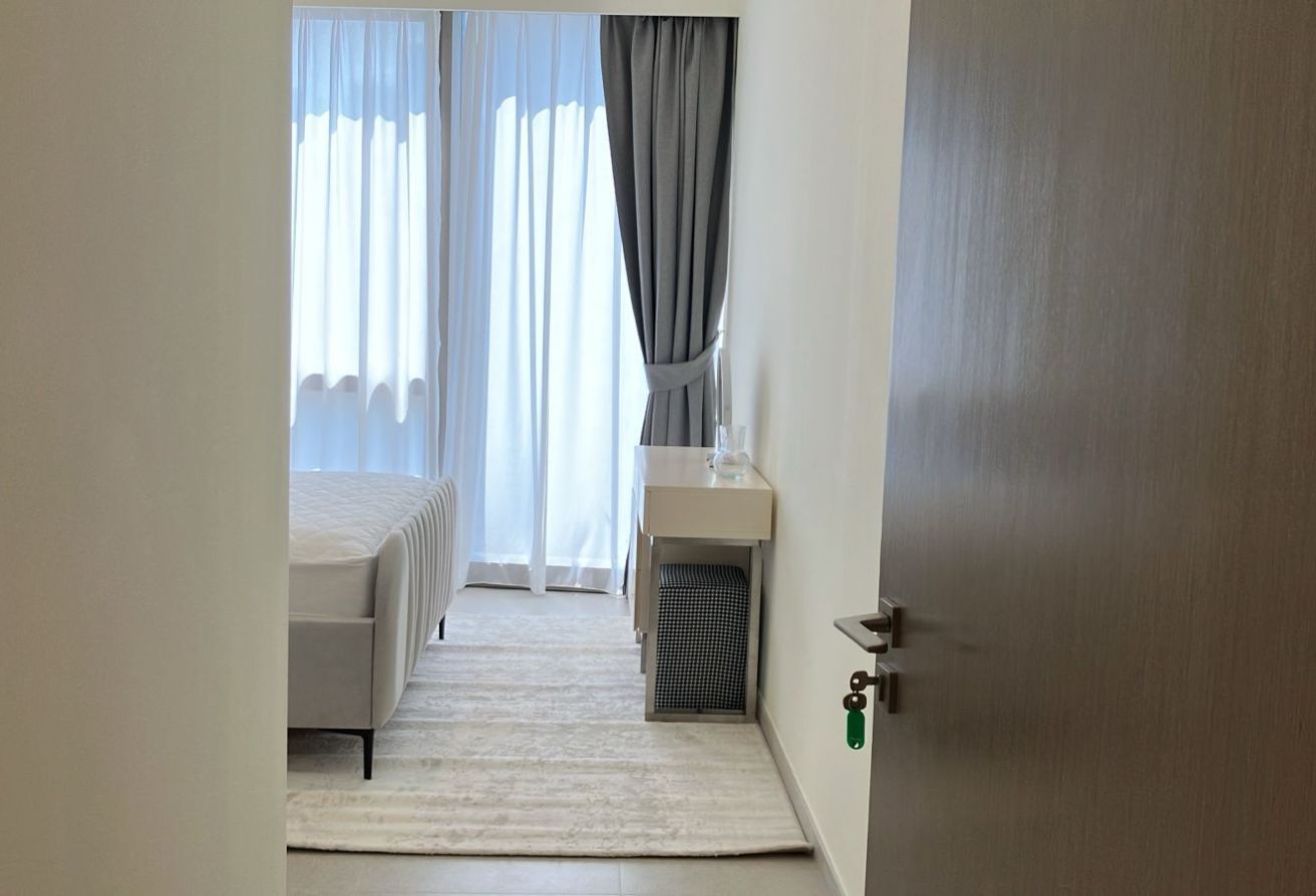 Luxury 3-Bedroom Apartment | Burj Khalifa View — image 16