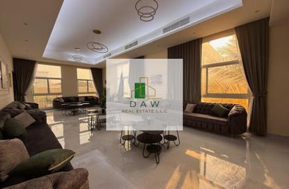 Villa - 5 - 7 for rent in Al Aweer 1 - Al Aweer - Dubai