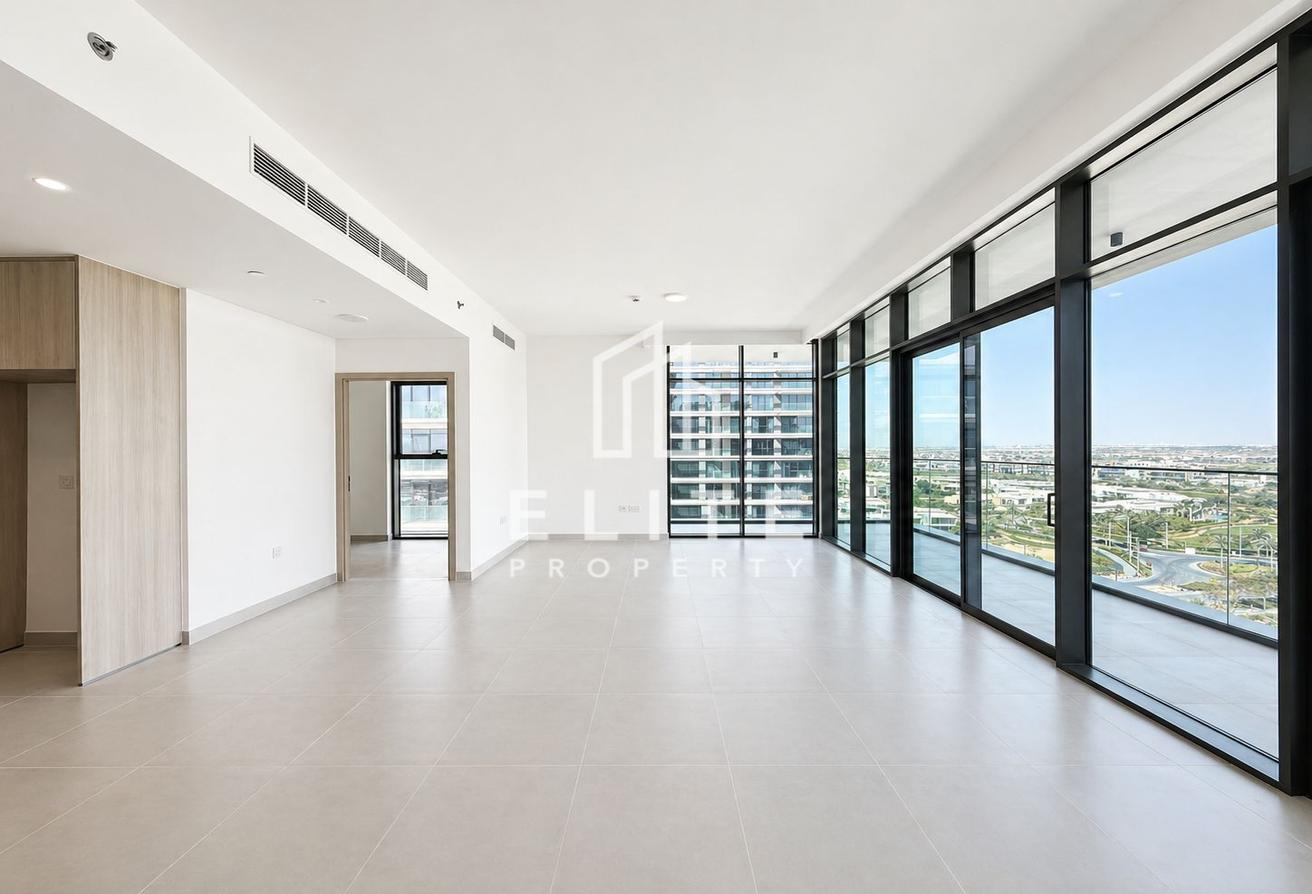 High Floor I Golf Course View I Spacious I 3 +Maid photo 7