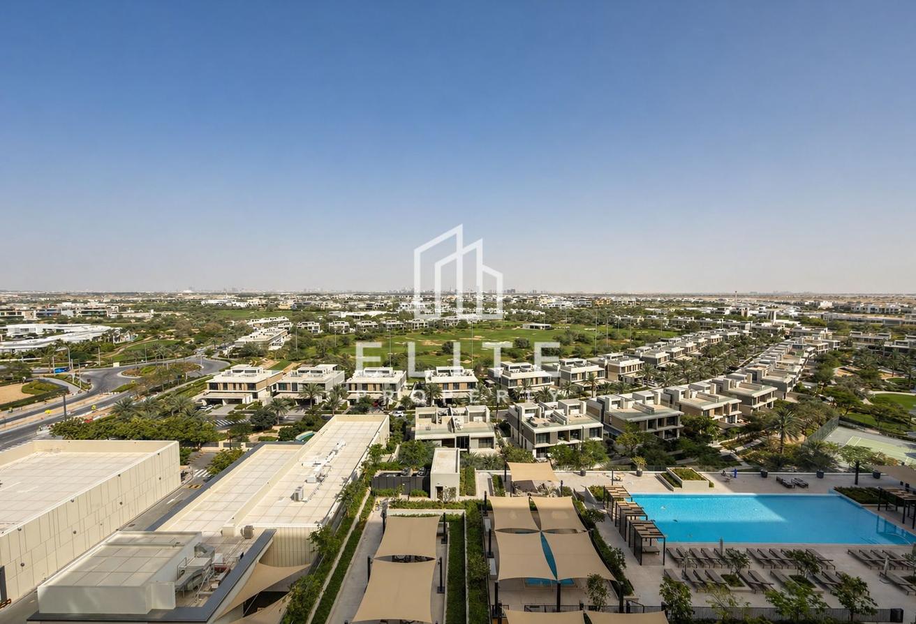 High Floor I Golf Course View I Spacious I 3 +Maid photo 26