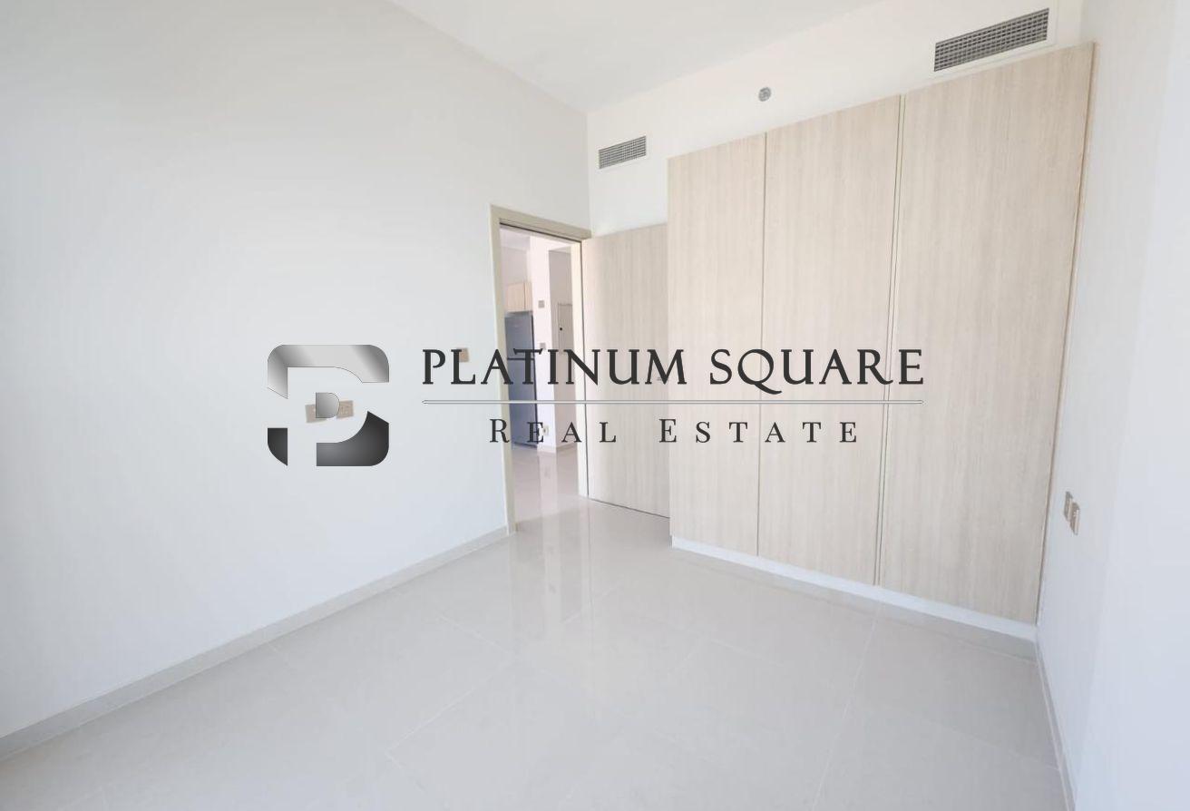 Community & Pool View |Cozy 1BR | Ready to Move photo 2
