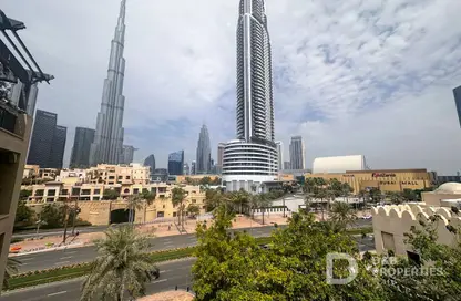 شقة - 2 غرف نوم - 3 حمامات للبيع في ينسون 2 - ينسون - دبي القديمة - وسط مدينة دبي - دبي